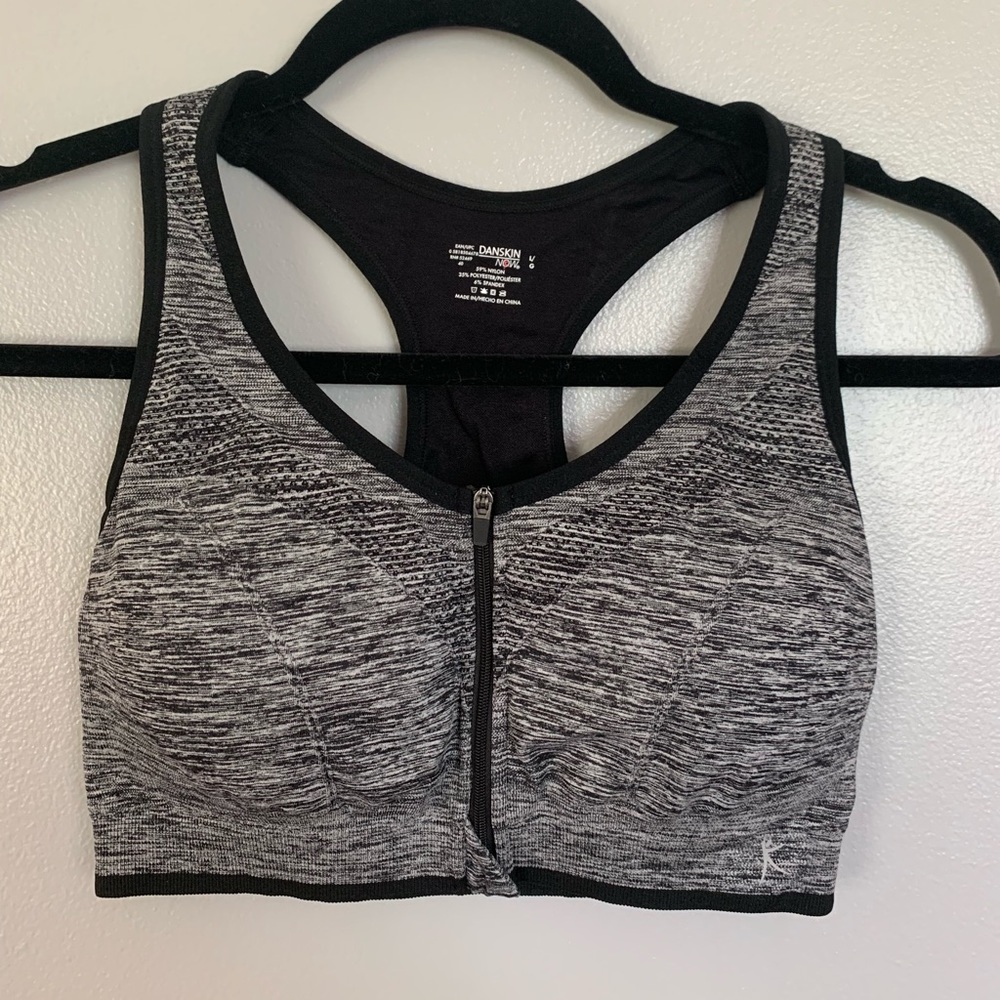 Danskin sports bra